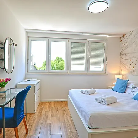 Center Of Apartment *