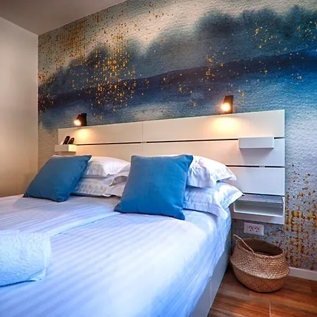 Center Of Makarska Daire